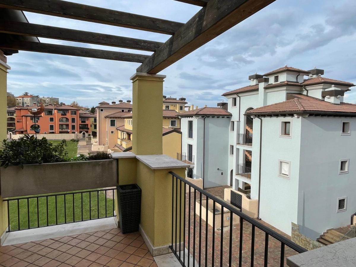 Apartment Claudia Muggia Exterior photo