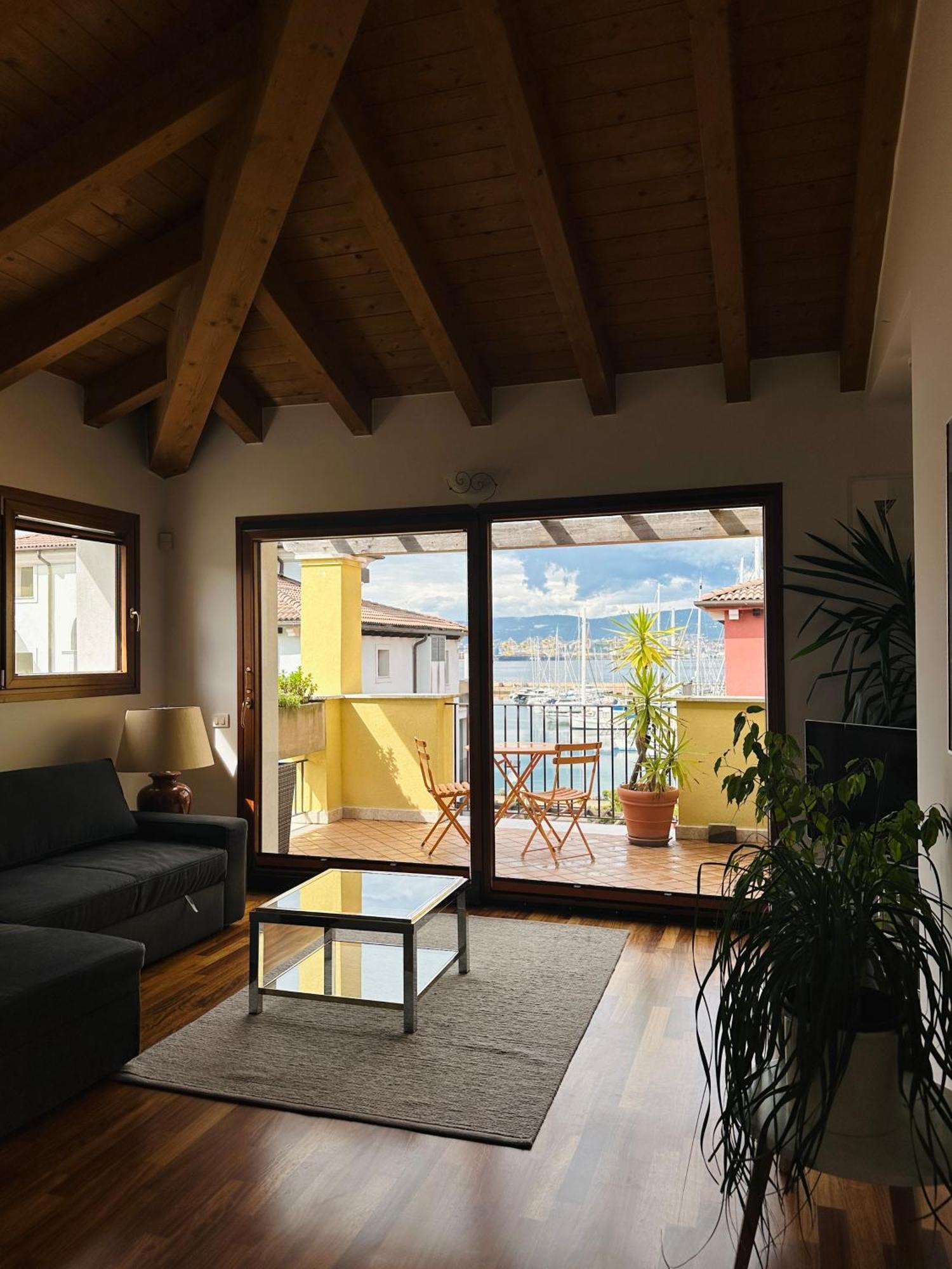 Apartment Claudia Muggia Exterior photo